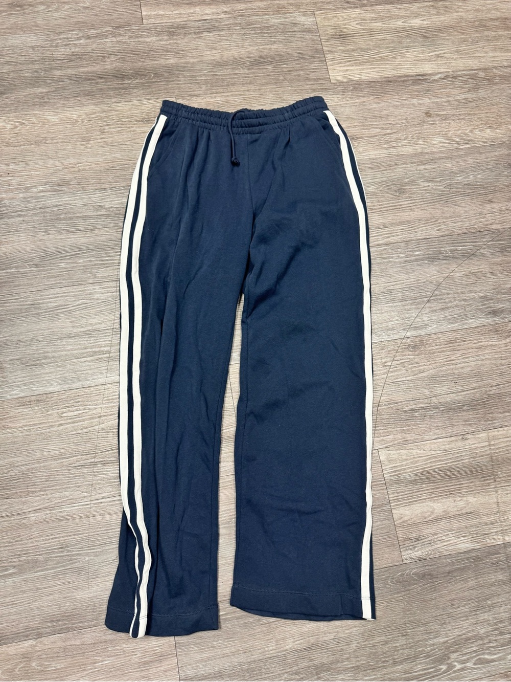 Old Navy Navy Sweatpants with White Side Stripes